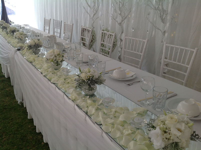 white bridal table